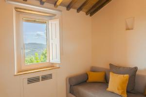 A seating area at Mastrojanni Relais