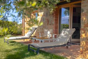 A garden outside Mastrojanni Relais