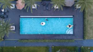 Bazén v ubytování SeeView Resort (ซีวิว รีสอร์ต) nebo v jeho okolí
