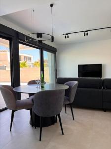 Χώρος καθιστικού στο VILLA 45 Gran Alacant ,Alicante , Swimming Pool ,