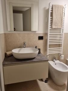 Vannituba majutusasutuses Condominio Alpe Bardonay