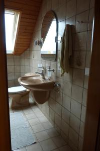 Ένα μπάνιο στο Ferienwohnung "Onkel Otto" +5 φωτογραφίες