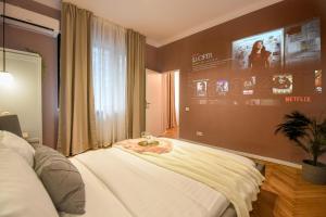 Modern Stay - Central Studios with Wall Projector near Radisson