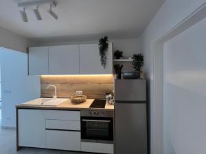 Gallery image of Robinsone House La Storia in Jelsa