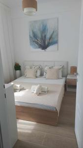Postel nebo postele na pokoji v ubytování Lara Sea View apartment