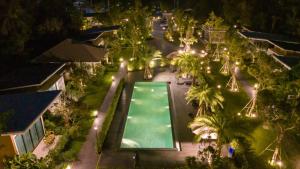 Bazén v ubytování SeeView Resort (ซีวิว รีสอร์ต) nebo v jeho okolí