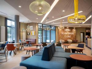 Posezení v ubytování Hampton By Hilton Celle