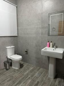 Kupatilo u objektu Sea Side Serenity Apartment +5 fotografija