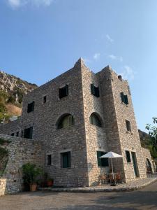 Afbeelding uit fotogalerij van Vatoulia House in Neon Oitilon