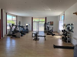 Posilňovňa alebo fitness centrum v ubytovaní Les demeures du Ventoux