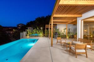 Kolam renang di atau dekat dengan Villa 1 with Pool Soline, Krk, 280 m from beach, by 4Villas