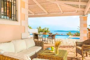 Gallery image of Villa Irida Nidri in Nydri +15 photos