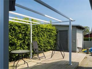 Φωτογραφία από το άλμπουμ του 5-Bed-Rooms House with Jacuzzi, Free Parking, and 2 Toilets-Bath in Malmö σε Μάλμε