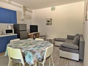 Kuchyň nebo kuchyňský kout v ubytování Apartment Luna