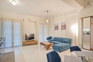 Posezení v ubytování Milena Comfy Piraeus Reno Apt AC & Full Kitchen