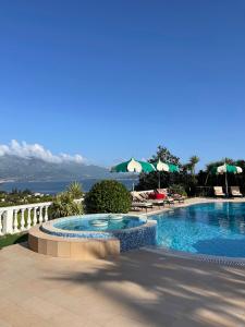 Bazén v ubytování Monte Aria panorama suites nebo v jeho okolí + 37 fotografií