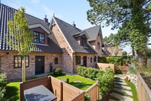 O grădină în afara Landhaus Senwai 3