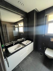 Ένα μπάνιο στο Hacienda bay +5 φωτογραφίες