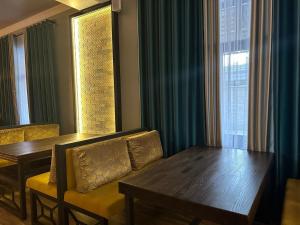 Posezení v ubytování Grand Way Hotel