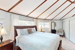 Gallery image of A Whale of a View! in Depoe Bay