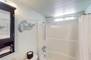 Gallery image of A Whale of a View! in Depoe Bay +18 photos