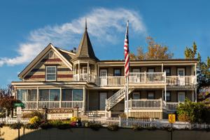 Gallery image of Crowne Pointe Historic Inn Adults Only in Provincetown