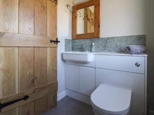 Vannituba majutusasutuses Myrtle Cottage +31 fotot