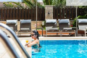 Bazén v ubytování Atsipopoulo Villas nebo v jeho okolí