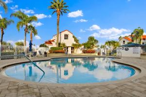 Πισίνα στο ή κοντά στο St Pete Vista Verde East 3 223 Spectacular Unit