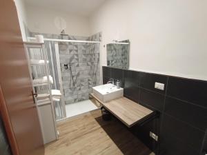 Koupelna v ubytování Casa nel borgo di Capraia