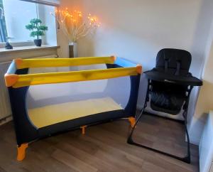 Postel nebo postele na pokoji v ubytování Helle, Ruhige, Moderne Wohnung, 5 min zu Fa GROB