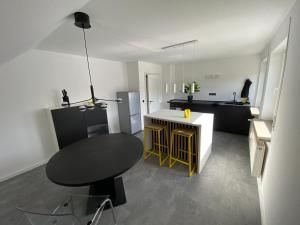 Dapur atau dapur kecil di Ferienwohnung Biessenhofen +7 gambar