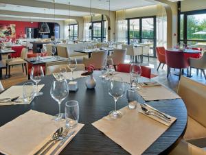 Restaurace v ubytování Best Western Plus Metz Technopole + 31 fotografií