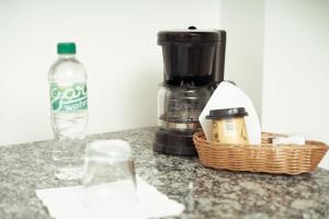 Set per la preparazione di tè e caffè presso Hotel Mar Azul