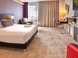 Postel nebo postele na pokoji v ubytování Best Western Plus Metz Technopole