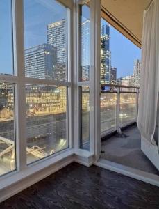 Μπαλκόνι ή βεράντα στο Downtown Toronto Condo, Free indoor parking with amazing view