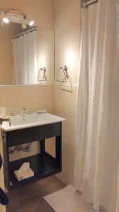 Ένα μπάνιο στο Skyview 440 +11 φωτογραφίες