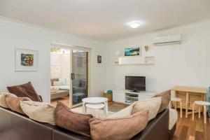 Χώρος καθιστικού στο The Getaway Jervis Bay - In the heart of Vincentia