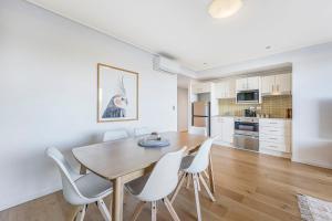 Nhà bếp/bếp nhỏ tại Town Beach Bliss +15 ảnh