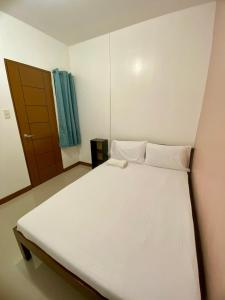 Postel nebo postele na pokoji v ubytování Mybed Dormitory