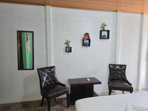 Posezení v ubytování Tortuguero Hill Rooms