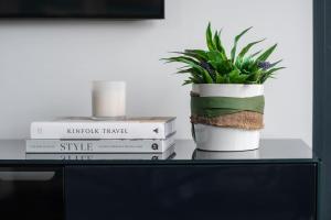 Afbeelding uit fotogalerij van Dee Why Sky High - A Radiant Coastal Couples' Refuge in Deewhy +8 foto's