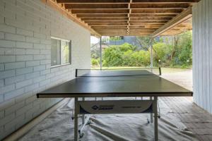 Facilități de tenis de masă la sau în apropiere de Blue Cottage Bay Views - Walk To Blairgowrie Beach & Village