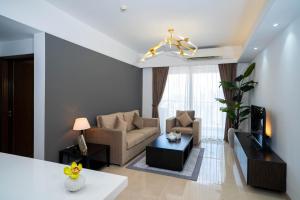 EAST VIEW RESIDENCES Building Tower B#Amazing view! access Phnom Penh! Max 2-4ppl休息區