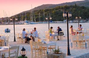 Φωτογραφία από το άλμπουμ του White Orchid Hotel στα Σύβοτα +82 φωτογραφίες
