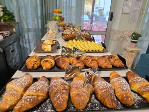 Jedlo v ubytovaní bed & breakfast alebo blízkom okolí