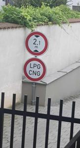 Et logo, certifikat, skilt eller en pris der bliver vist frem på Apartmán MÁJA Mikulov