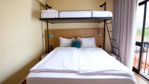 Cama ou camas em um quarto em WOT Sintra Ocean