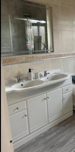 Vannituba majutusasutuses Hidden Gem w/ parking Short walk to Pleasure Beach