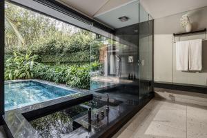 Bazén v ubytování TIA Wellness Resort - Spa Inclusive nebo v jeho okolí